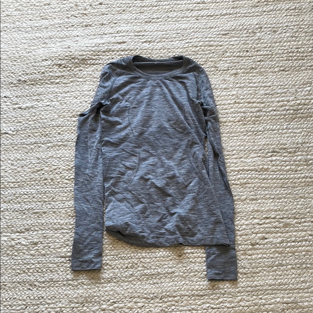 Women’s Lululemon Gray long sleeve swiftly tech
